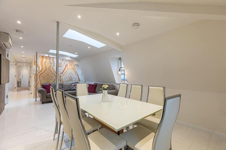Penthouse ensuite bathroom
