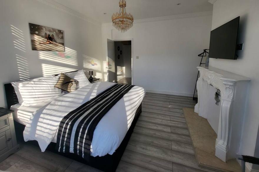Grand Exclusive 2 Bed Apartment - London