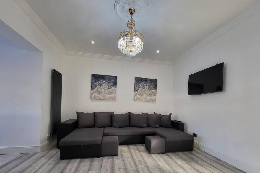 Grand Exclusive 2 Bed Apartment - London