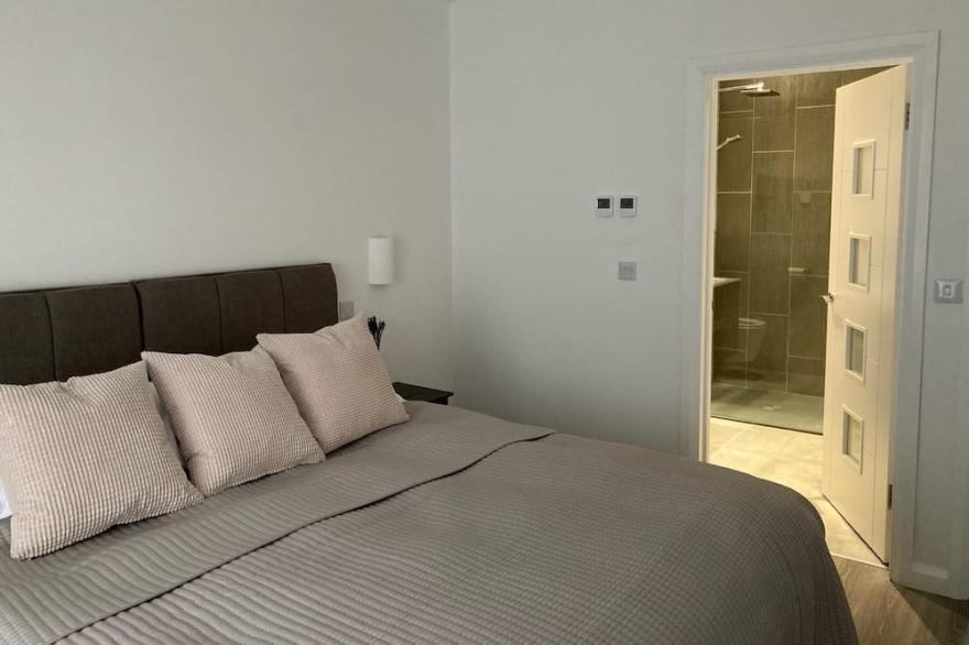 Contemporary apartment with stunning sea view - 10 min from the beach