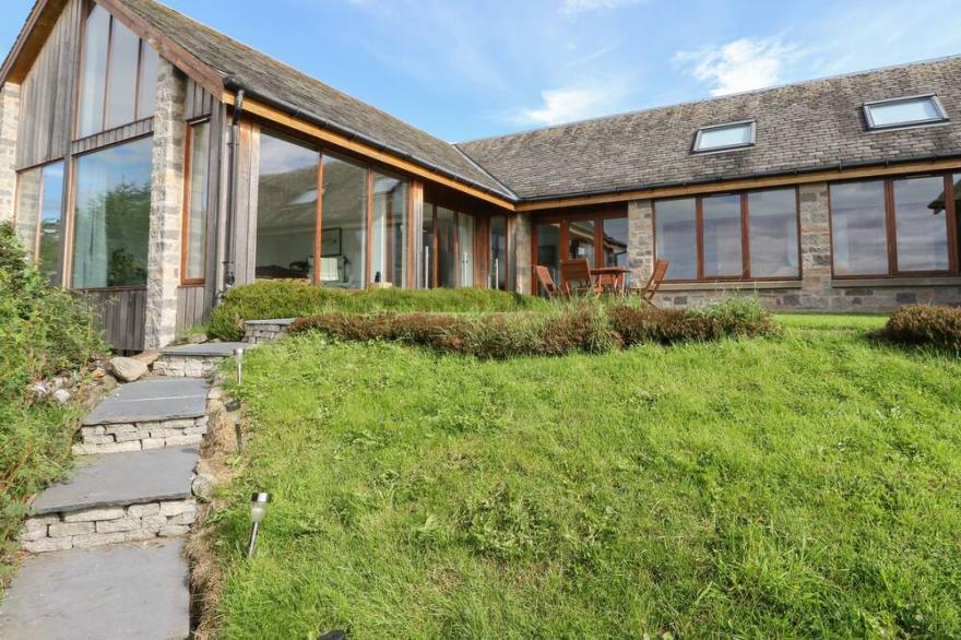 BALVAIG, family friendly, luxury holiday cottage in Pitlochry