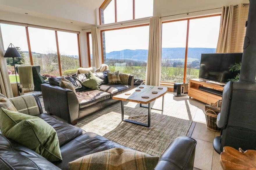 BALVAIG, family friendly, luxury holiday cottage in Pitlochry
