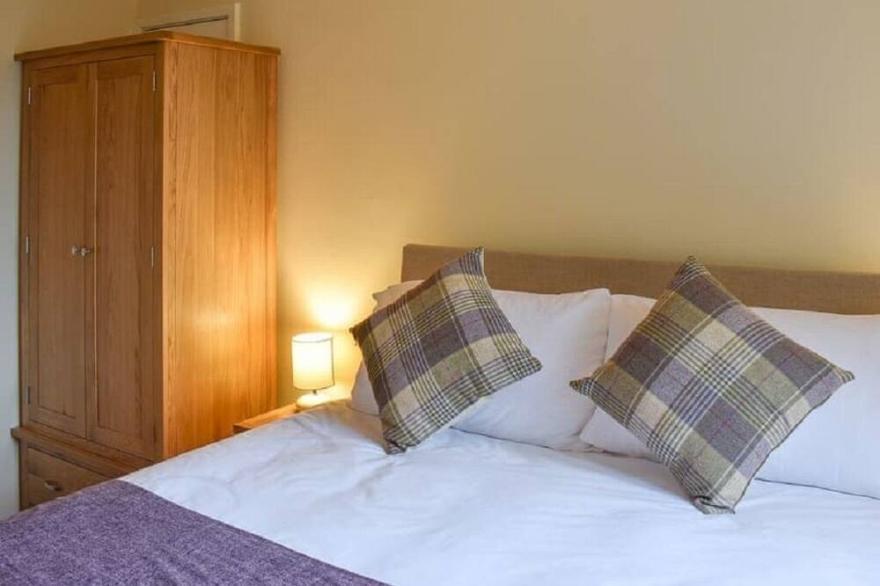 Claife View - Parking, Balcony, 1 min walk to central Bowness