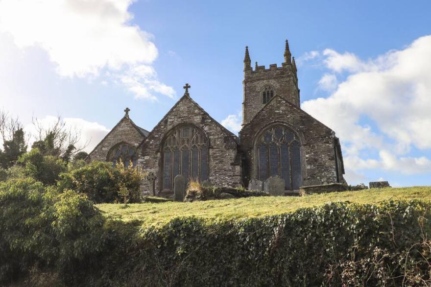 HARFORD COTTAGE, pet friendly, character holiday cottage in Polperro