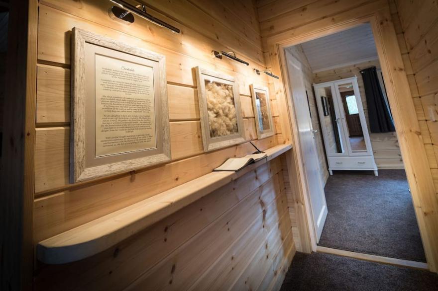 Swaledale  - sleeps 6 guests  in 3 bedrooms
