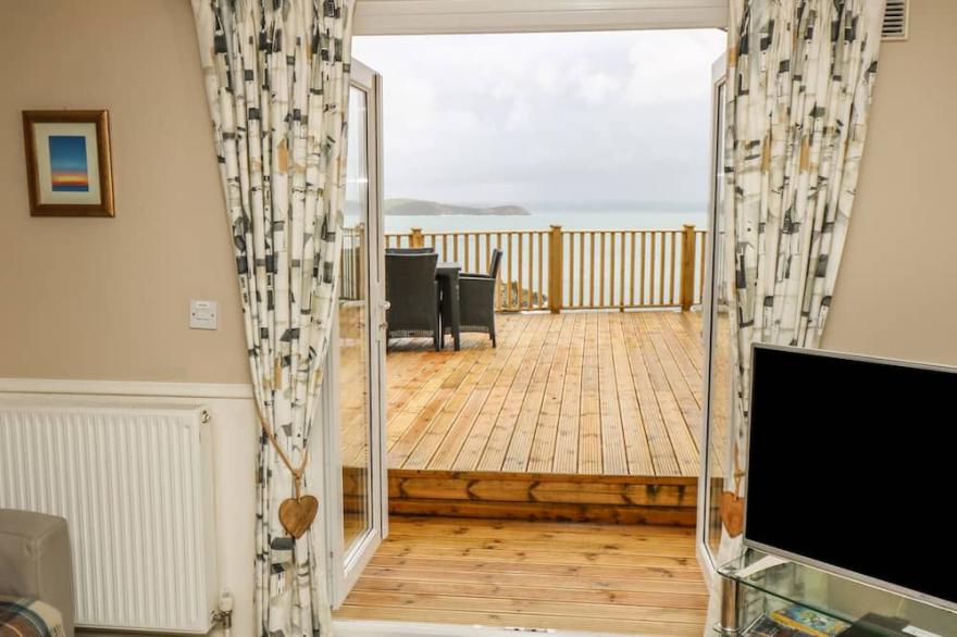 PINK HOUSE, pet friendly, country holiday cottage in Mevagissey