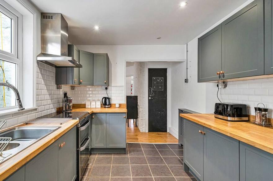 Poppy Cottage of Penzance