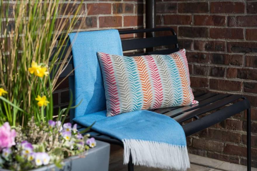 12 Pear Tree House - sleeps 4 guests  in 2 bedrooms