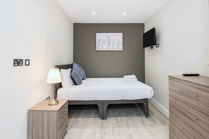 Nice Single Room In A Comfortable House