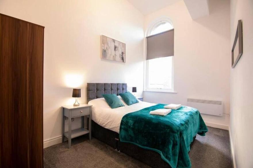 Stylish Central Bolton Apartment