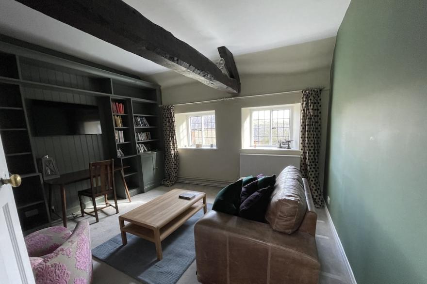 Stable Cottage - annexe of a manor farmhouse