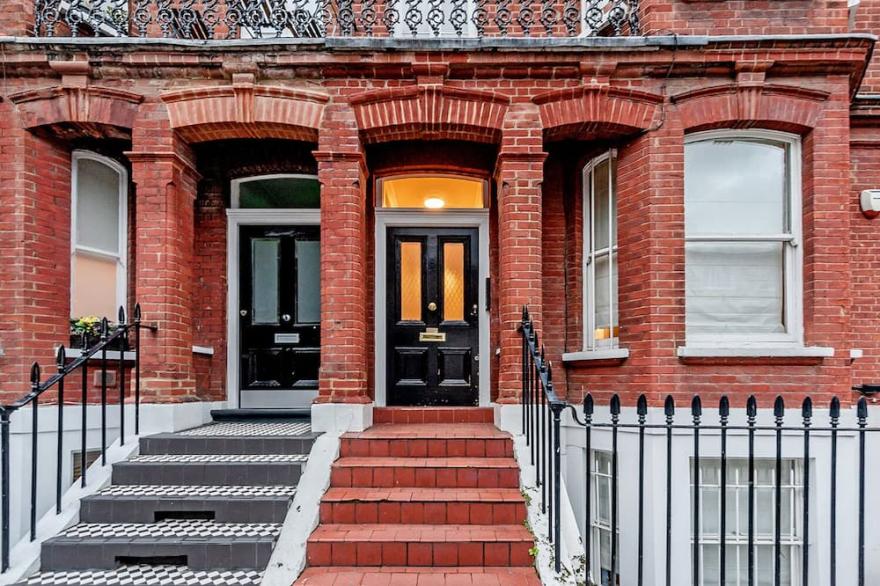 Lovely 2 bedrooms flat in the heart of Chelsea {BC1}