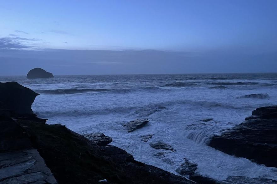 Unique Old Chapel. Walk to beach. Fri-Fri booking Jul/Aug unless by arrangement.