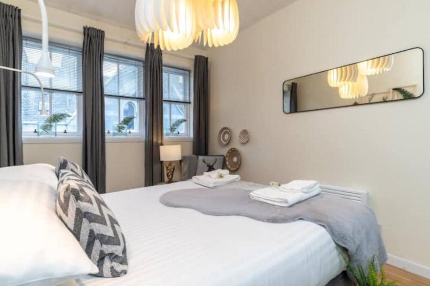 Silver Stone Suite - in the heart of Aberdeen