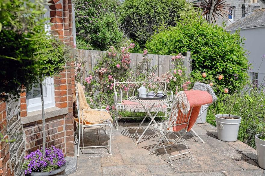 Beautiful Victorian Villa on Fowey Esplanade with Panoramic Estuary Views
