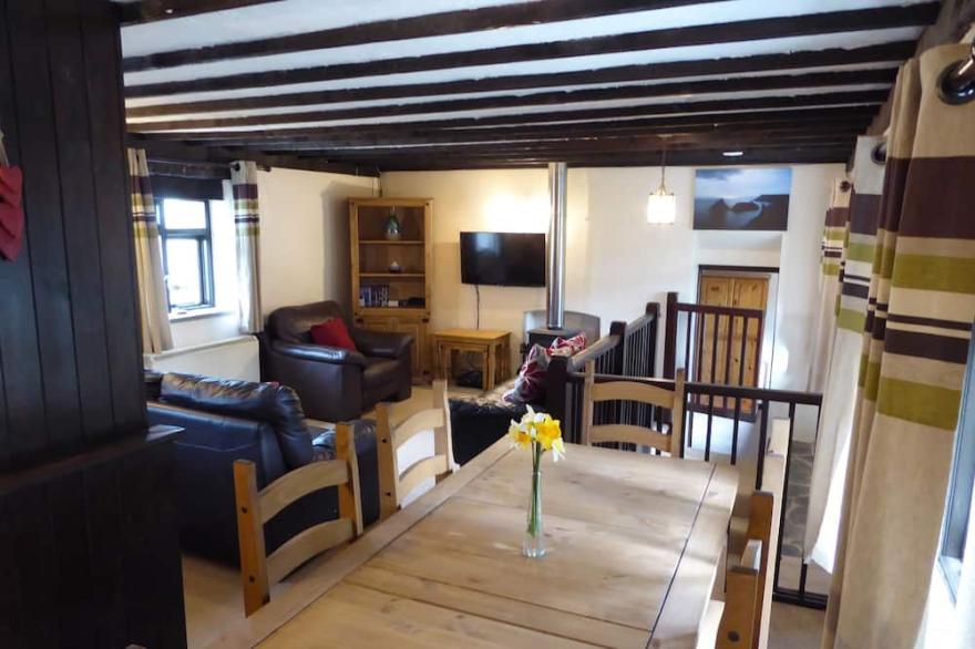 Mill Cottage - Tintagel Holiday Cottage, for surfing, sunbathing, hiking for all
