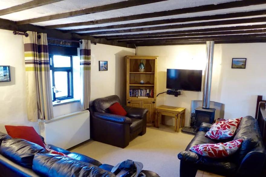 Mill Cottage - Tintagel Holiday Cottage, for surfing, sunbathing, hiking for all
