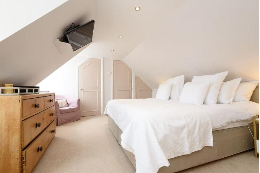 Beautiful 3 bedroom cottage in the heart of Looe