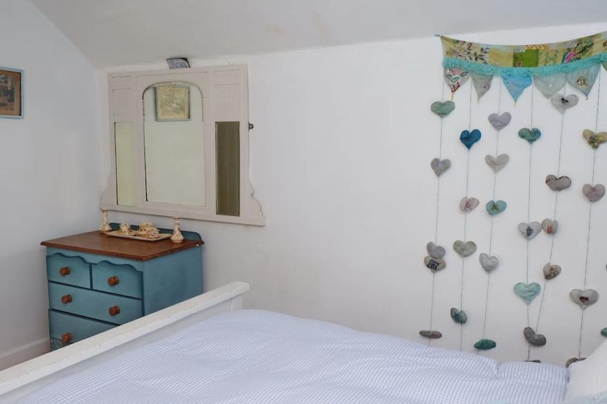 Wellspring Cottage nr Kynance Cove