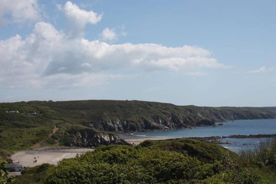 Cosy & Quirky Cottage nr Kynance cove