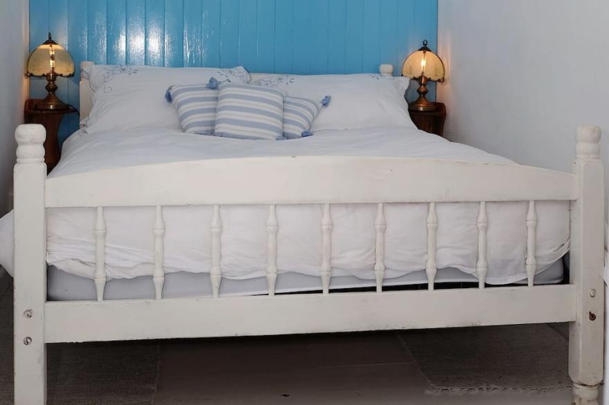 Cosy & Quirky Cottage nr Kynance cove