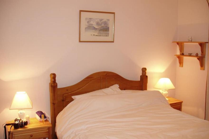 Comfortable Split Level  4  Bedroom House  With Lovely Sea Views Out To Skye
