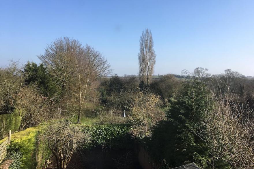 15th Century medieval cottage: Lavenham 'Cottitch
