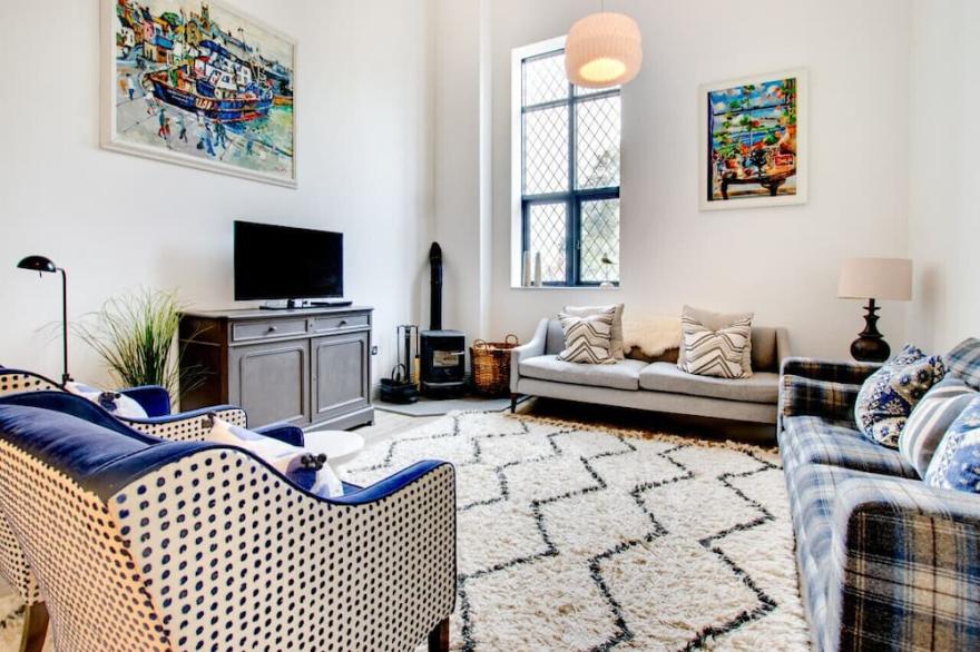 Barrie House - Three Bedroom House, Sleeps 6