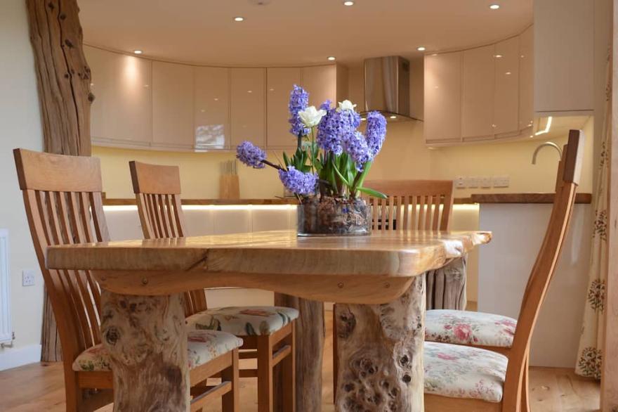 Detached , Luxury Oak House in open countryside
