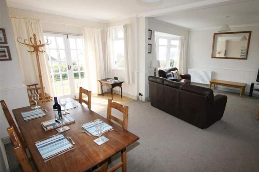 Ocean retreat is a detached bungalow located just 300 yards from the beach at Praa Sands