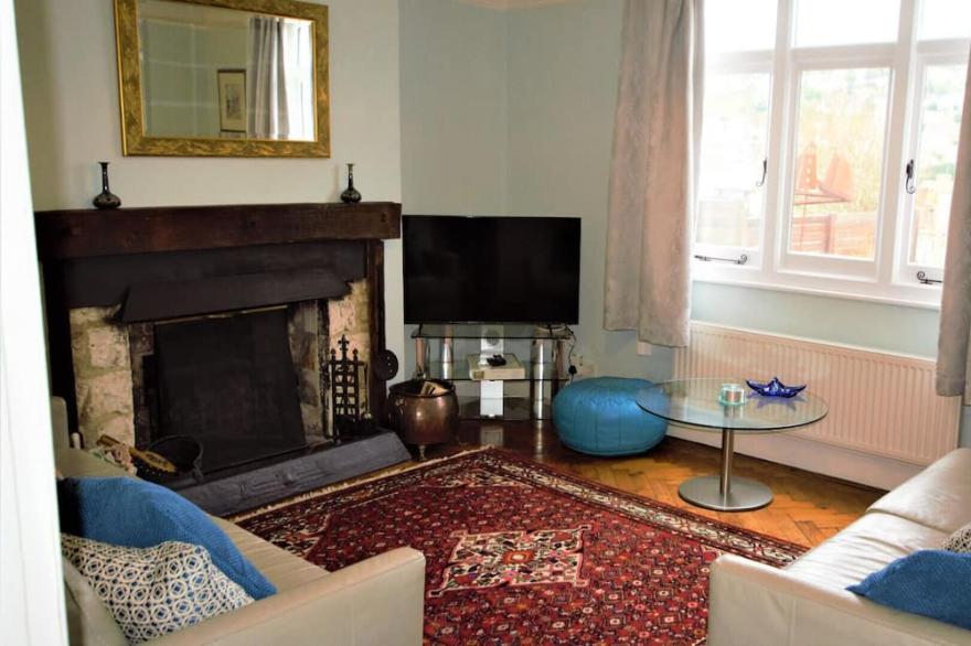 West View Cottage - Three Bedroom House, Sleeps 6