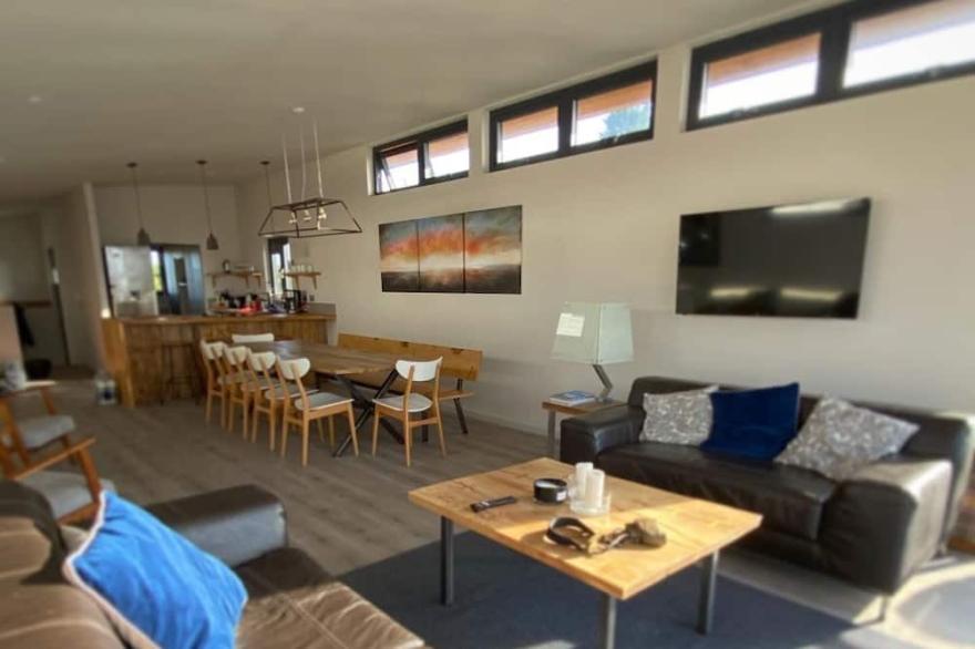 Bembridge Harbour Houseboat 