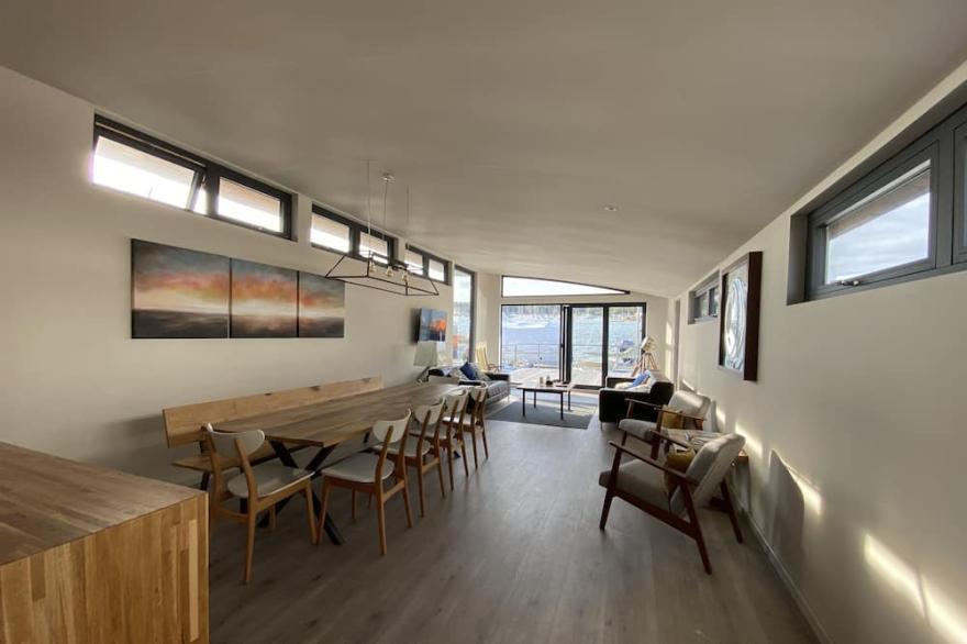Bembridge Harbour Houseboat 