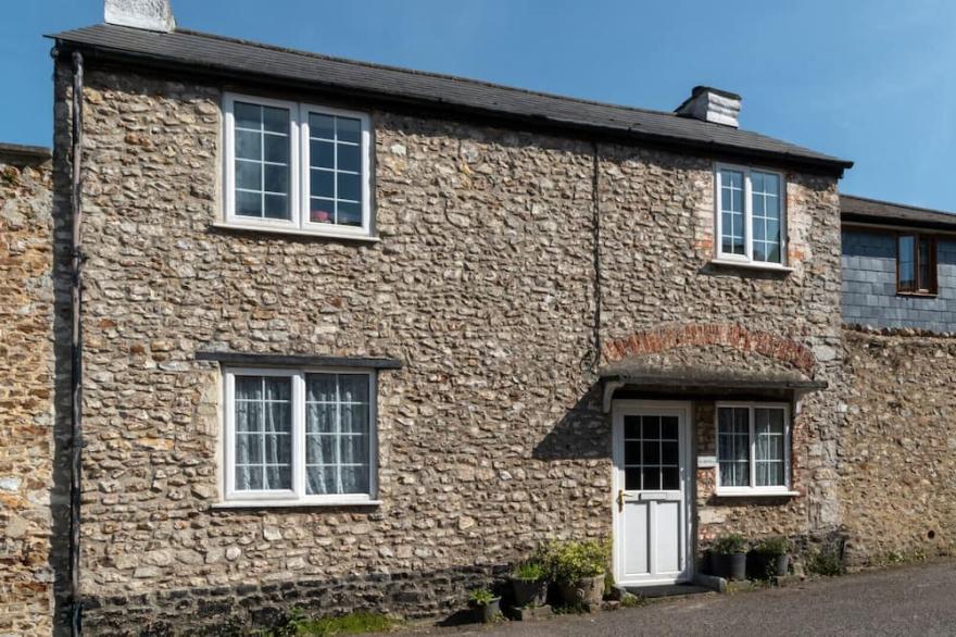 The Malt House - Two Bedroom House, Sleeps 4