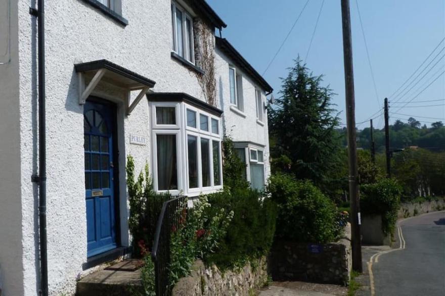 Purley - Three Bedroom House, Sleeps 7