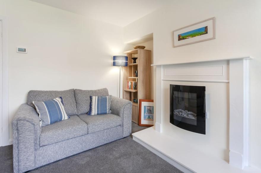 Cranbrook Street -  a serviced apartment that sleeps 5 guests  in 3 bedrooms