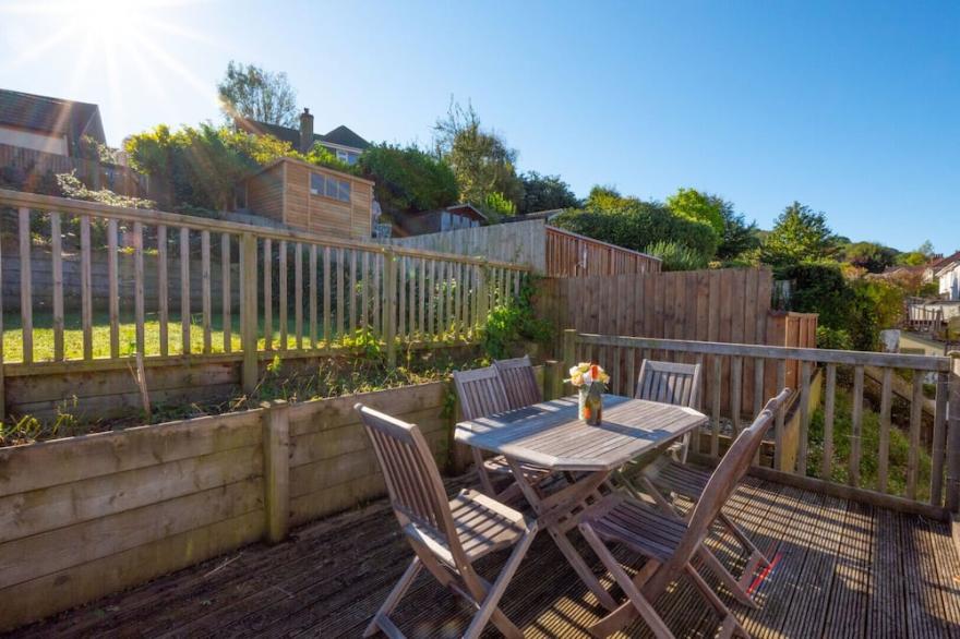 Victoria Cottage - Three Bedroom House, Sleeps 6