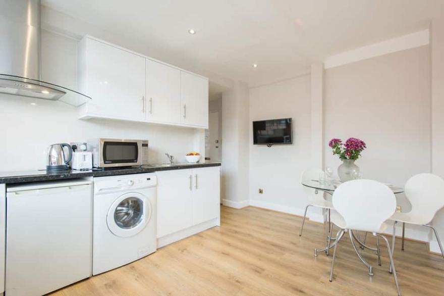 1 Bedroom apartments in Kensington - *FOR LAST MINUTE OFFERS CONTACT US*