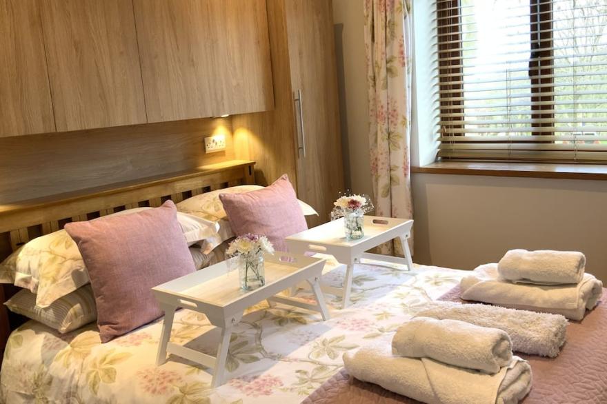 Charming Barn Conversion with Forest & Sea Views