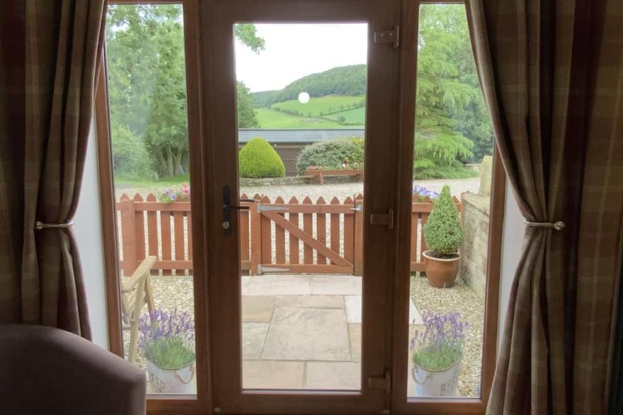 Charming Barn Conversion with Forest & Sea Views