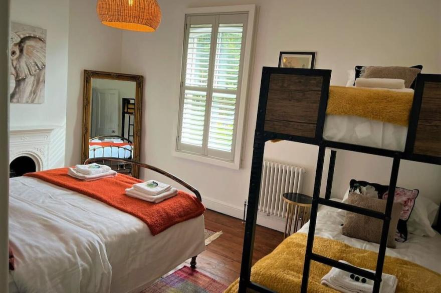 Escape 2 Unwind, Victorian Elegance - Sleeps 6