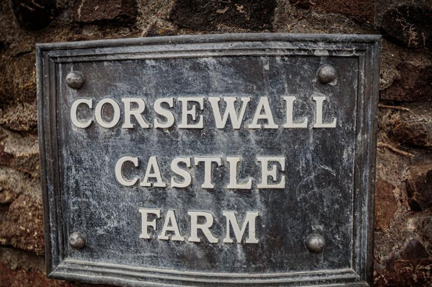 CORSEWALL CASTLE FARM LODGES, family friendly in Kirkcolm