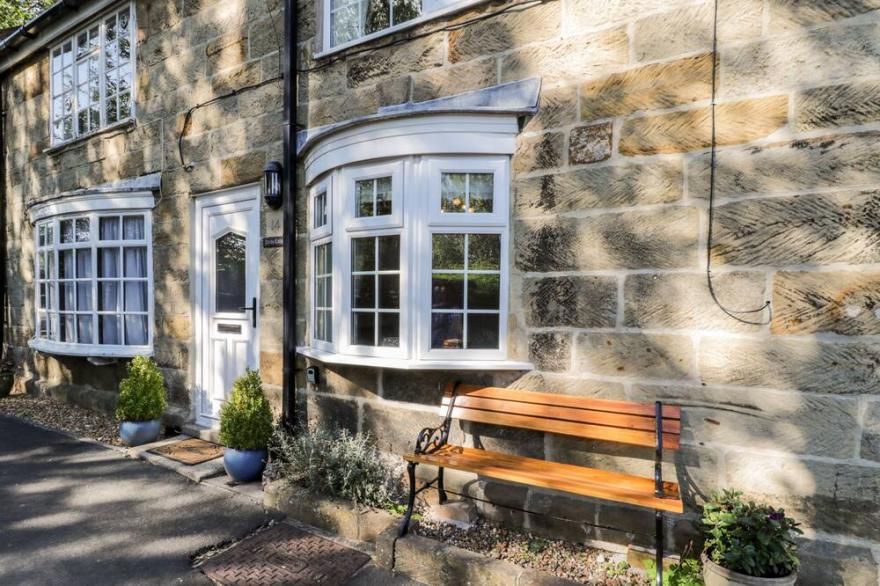 PARVA, pet friendly, with open fire in Stokesley
