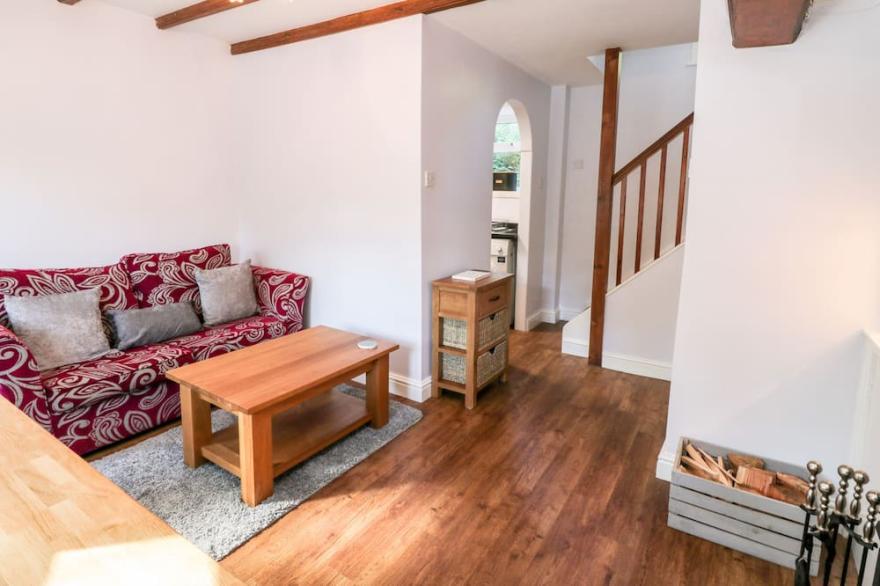 PARVA, pet friendly, with open fire in Stokesley