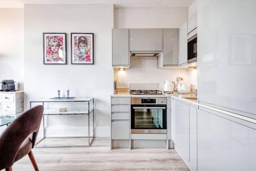 Elegant 1 bed apartment- Hampstead Village
