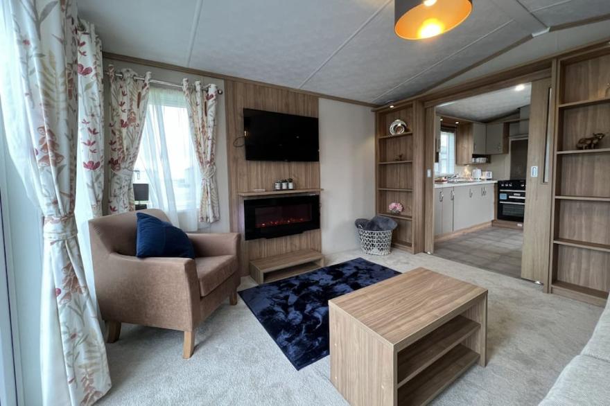 Stewarts Resort Lodge 54 -  a lodge that sleeps 4 guests  in 2 bedrooms