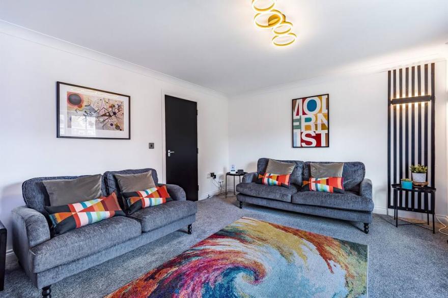 Princess Mews - Bright Modern Home Free Parking & Quiet