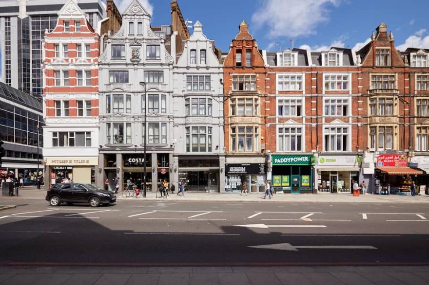 Sonder Edgware Road | Spacious Queen Room