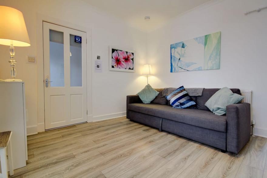 Apartment Caerlaverock Road, Ground Floor Flat