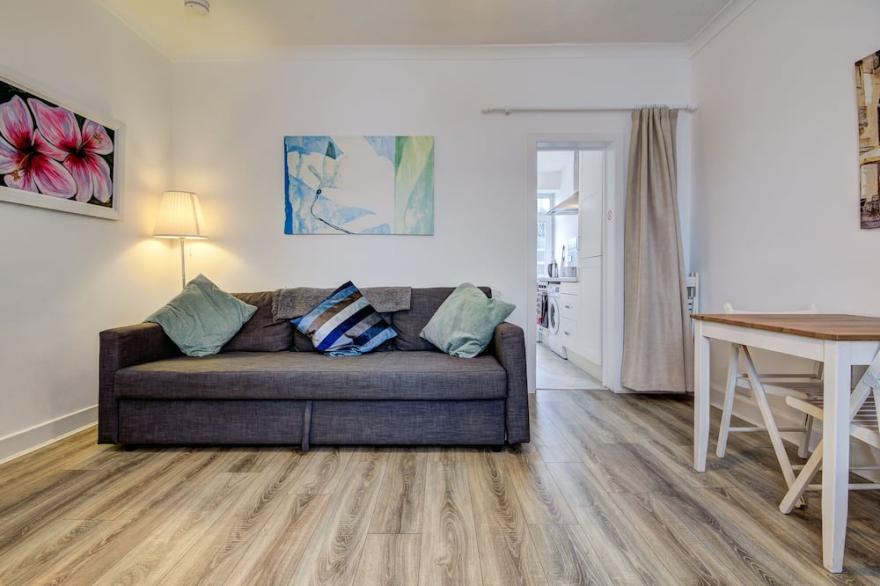 Apartment Caerlaverock Road, Ground Floor Flat